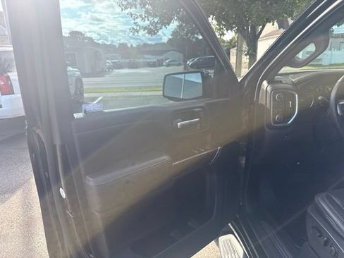 Used 2021 Chevrolet Silverado 1500 LTZ w/ Safety Package II AWD/4WD image 11