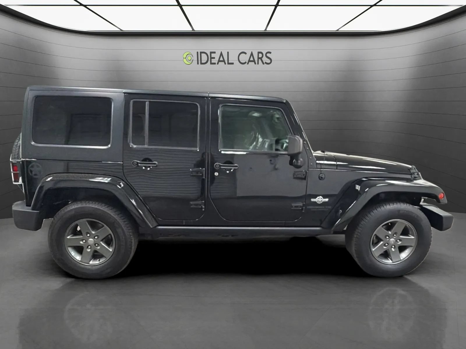 Used 2015 Jeep Wrangler Unlimited Sport AWD/4WD image 4