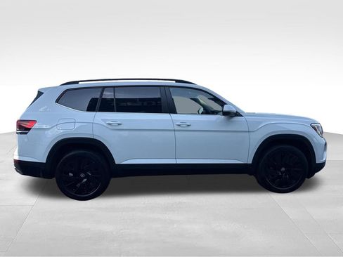 Used 2025 Volkswagen Atlas SE AWD/4WD image 7