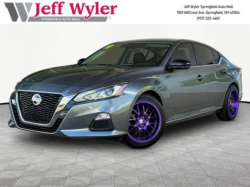 Used 2019 Nissan Altima 2.5 SR w/ SR Premium Package FWD image 1