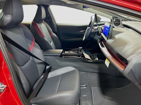 New 2026 Toyota Prius Plug-In Hybrid FWD image 24