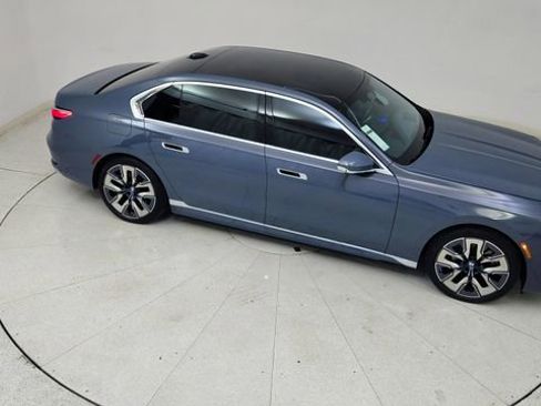 Used 2023 BMW i7 xDrive60 image 83