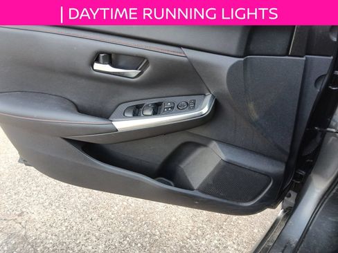 Used 2024 Nissan Sentra SR FWD image 11