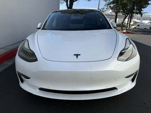 Used 2021 Tesla Model 3 Standard Range Plus RWD image 6