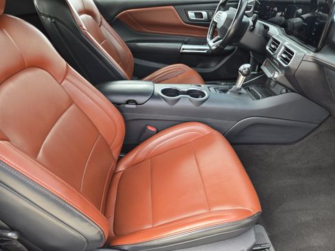 Used 2024 Ford Mustang Premium RWD image 10