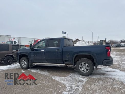 Used 2022 Chevrolet Silverado 3500 High Country image 16