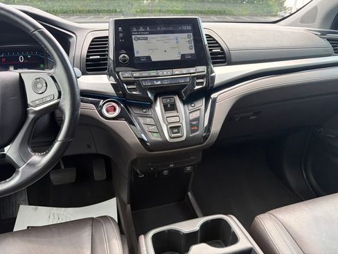 Certified 2022 Honda Odyssey Touring image 16