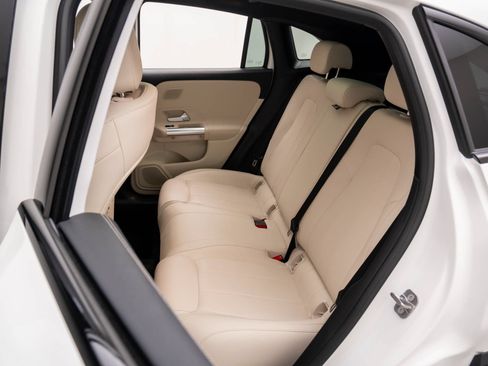 New 2026 Mercedes-Benz GLA 250 4MATIC image 16