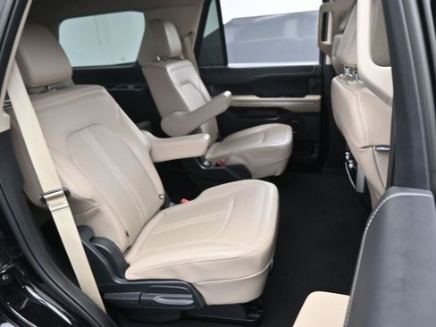 Used 2023 Ford Expedition Limited image 38