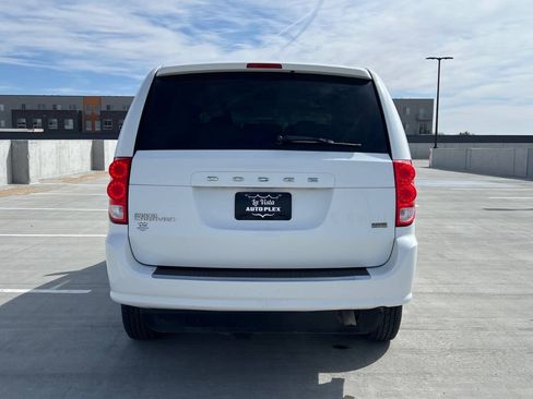 Used 2014 Dodge Grand Caravan SE w/ Quick Order Package 29E SE FWD image 10