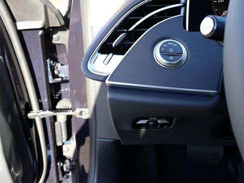 New 2026 Mercedes-Benz E 350 4MATIC Sedan image 37