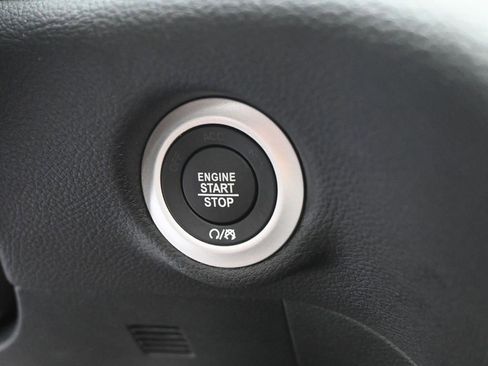 New 2026 Chrysler Pacifica Pinnacle image 17