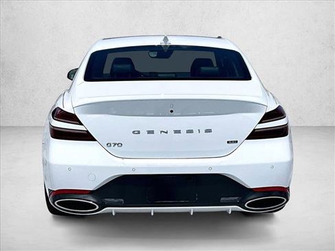 Used 2022 Genesis G70 3.3T RWD image 4