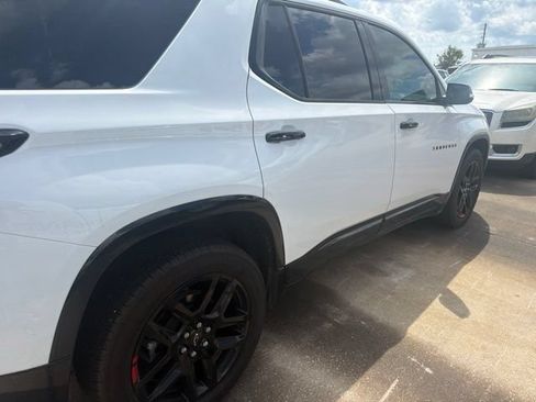 Used 2023 Chevrolet Traverse Premier w/ Redline Edition FWD image 8