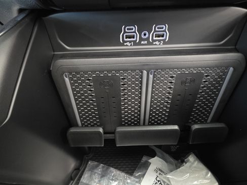 New 2026 RAM 2500 Laramie w/ Night Edition AWD/4WD image 13