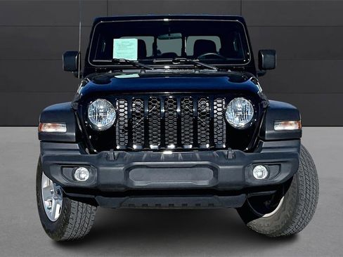 Used 2020 Jeep Gladiator Sport w/ Quick Order Package 24S image 2