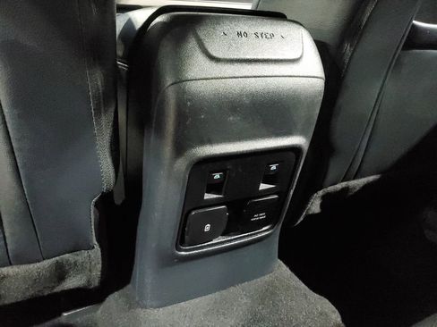 Used 2022 Ford Bronco Wildtrak image 24