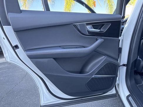 Used 2025 Audi Q7 3.0T Premium Plus image 46