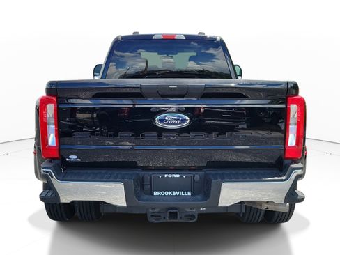 Used 2025 Ford F350 4x4 Crew Cab DRW Super Duty image 5