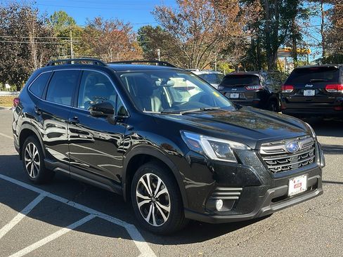 Certified 2022 Subaru Forester Limited image 2