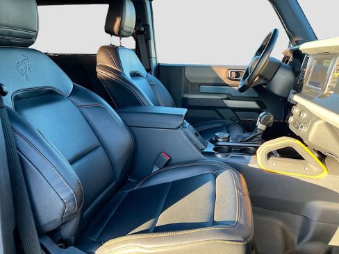 Used 2023 Ford Bronco Badlands w/ Sasquatch Package image 25