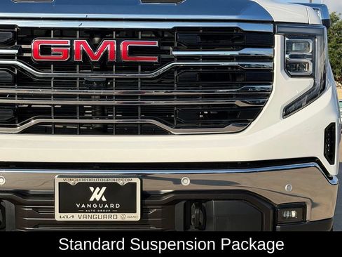 New 2026 GMC Sierra 1500 SLT AWD/4WD image 11
