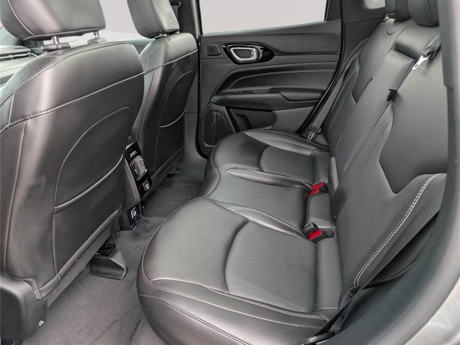 Used 2022 Jeep Compass High Altitude AWD/4WD image 14