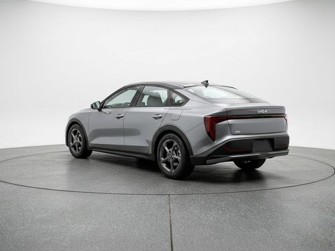 Used 2025 Kia K4 LXS image 6