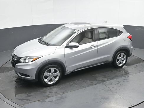 Used 2016 Honda HR-V EX image 30