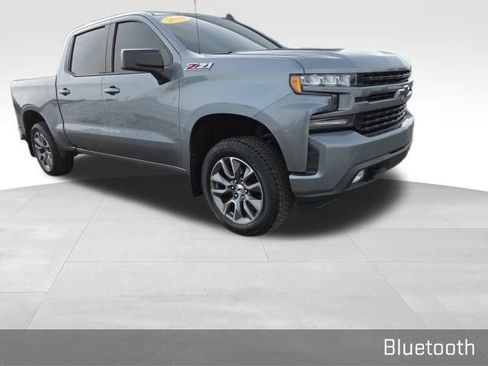 Used 2019 Chevrolet Silverado 1500 RST image 2