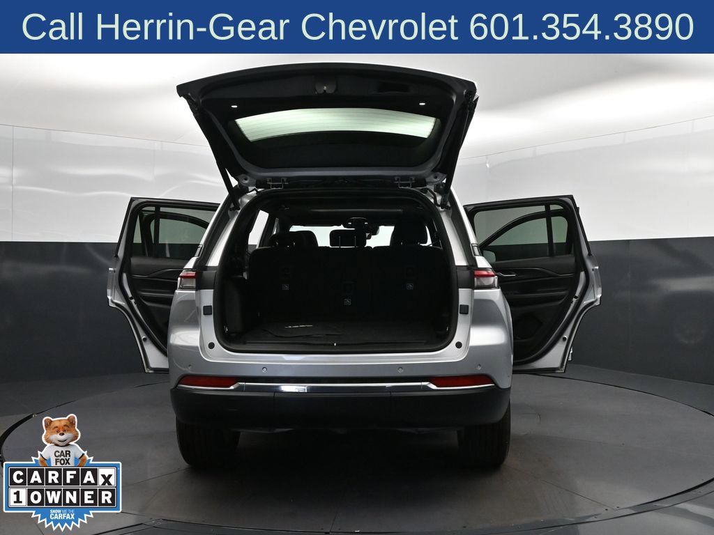 Used 2025 Jeep Grand Cherokee Laredo X w/ Luxury Tech Group I RWD image 51