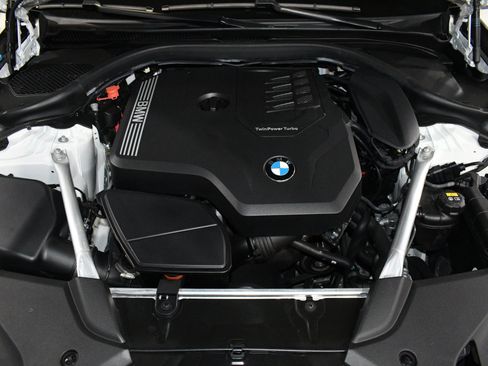 Used 2020 BMW 530i w/ Premium Package RWD image 93