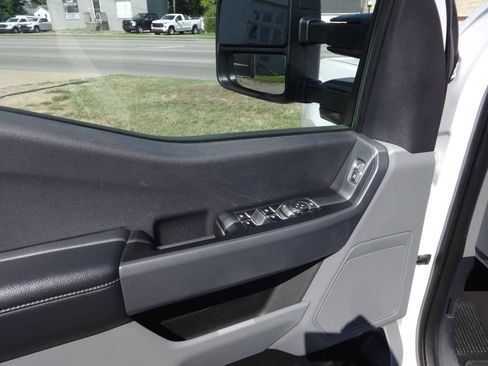 Used 2024 Ford F250 XLT image 14