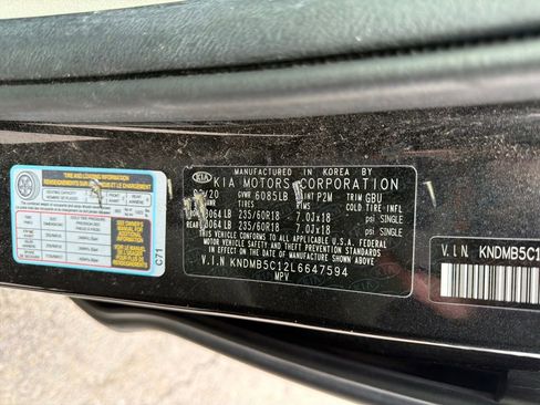 Used 2020 Kia Sedona EX image 24