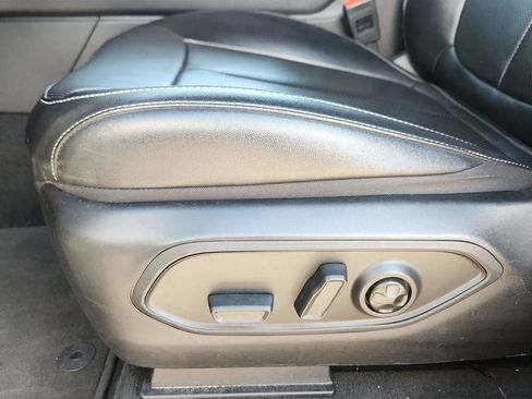 Used 2024 Jeep Grand Cherokee L Limited w/ Luxury Tech Group II image 20