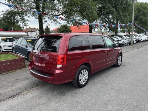 Used 2015 Dodge Grand Caravan SE w/ Quick Order Package 29E SE FWD image 5