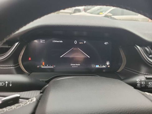 Used 2025 Jeep Grand Cherokee L Laredo image 18