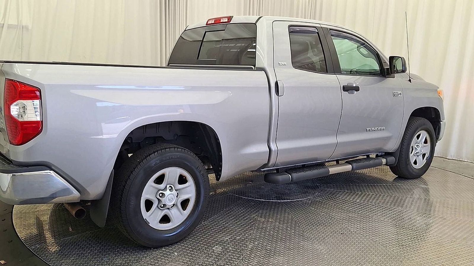 Certified 2016 Toyota Tundra SR5 AWD/4WD image 6