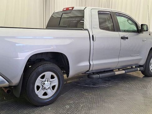 Certified 2016 Toyota Tundra SR5 AWD/4WD image 6