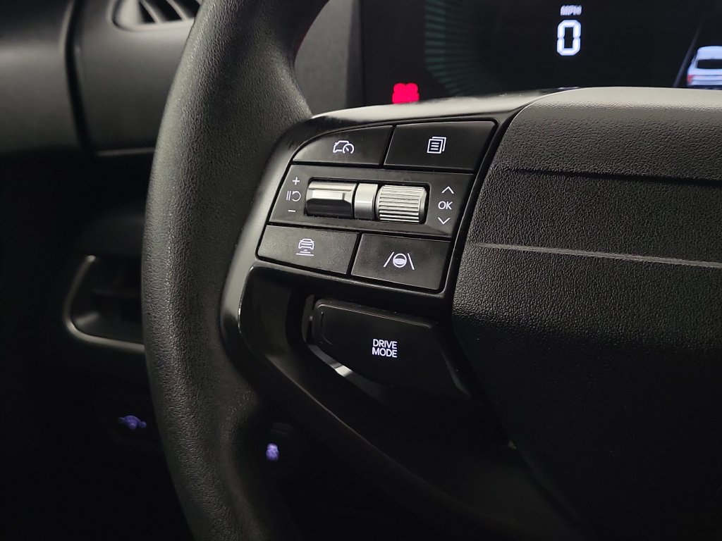 Used 2025 Kia K4 FWD image 16