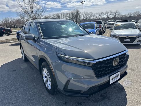 Used 2025 Honda CR-V LX image 2