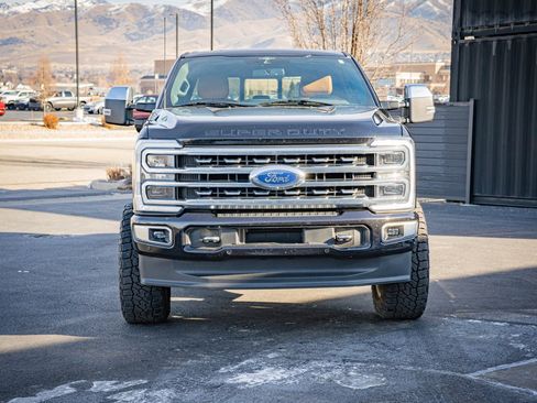 Used 2023 Ford F350 Platinum image 2