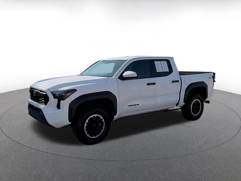 Used 2024 Toyota Tacoma TRD Off-Road image 8