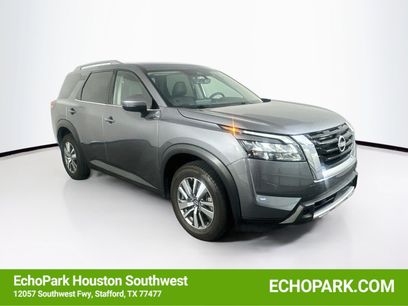 Used 2025 Nissan Pathfinder SL