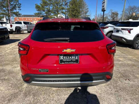 New 2026 Chevrolet Trax LT image 5