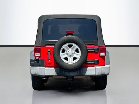 Used 2016 Jeep Wrangler Unlimited Sport w/ Connectivity Group AWD/4WD image 6