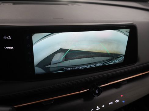 Used 2025 Nissan Ariya FWD image 21