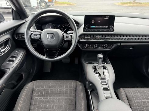 Used 2024 Honda HR-V Sport image 8