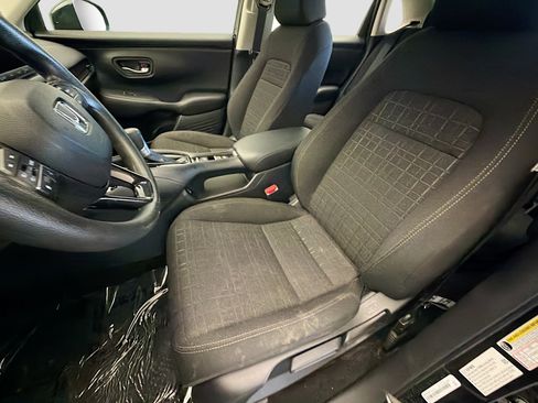 Used 2024 Honda HR-V LX image 11