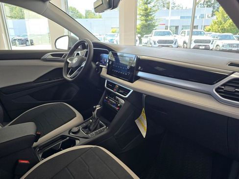 New 2026 Volkswagen Taos SE AWD/4WD image 43